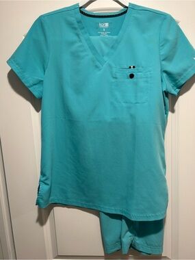 Koi Next Gen Scrub Set